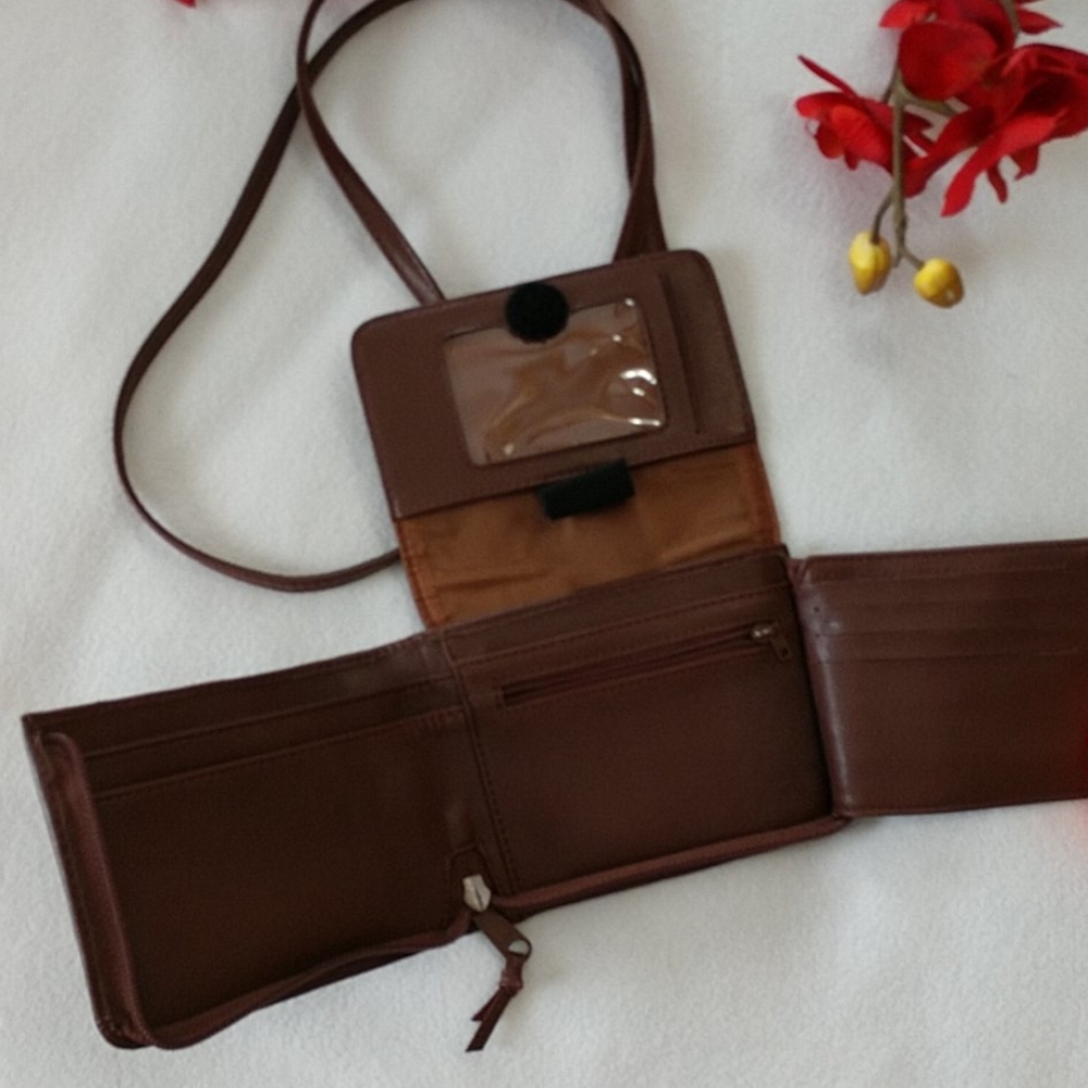 Liz Claiborne Crossbody Wallet Trifold Bag Zip Around Brown Coins ID Card Slots